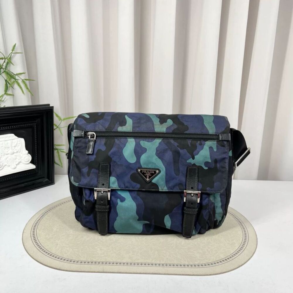 Prada Women Pre-Loved Bag Very Good Condition